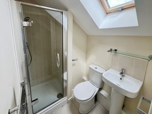 En suite- click for photo gallery